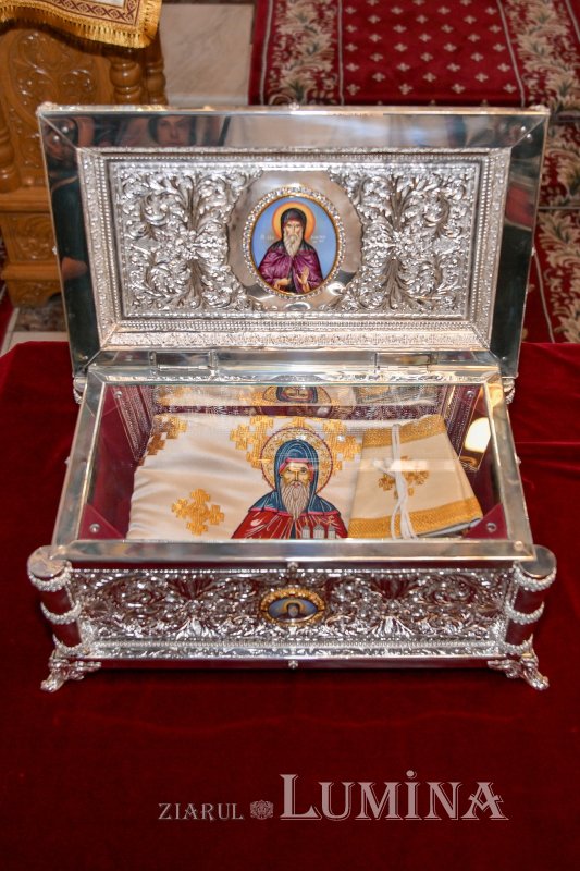 „Casnicii lui Dumnezeu” din neamul nostru, cinstiți în lavra lor din Capitală 302032