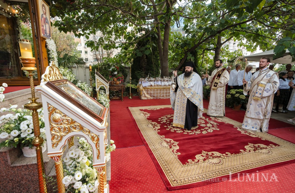 Priveghere în cinstea Icoanei Maicii Domnului „Prodromița” la Paraclisul Catedralei Naționale 302536