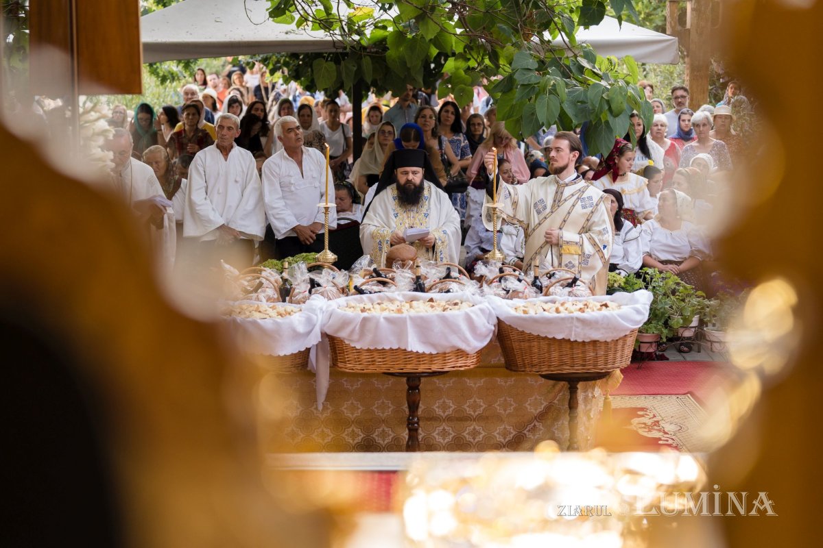 Priveghere în cinstea Icoanei Maicii Domnului „Prodromița” la Paraclisul Catedralei Naționale 302639