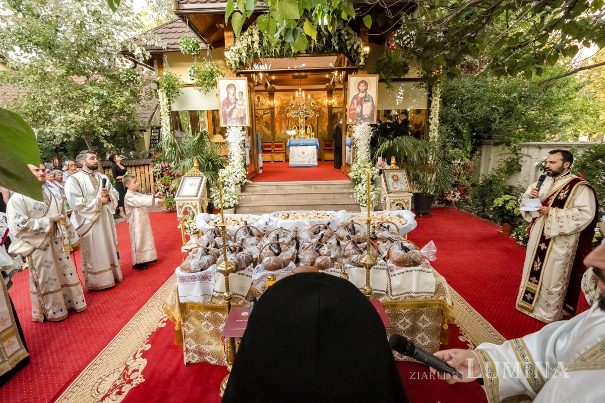 Priveghere în cinstea Icoanei Maicii Domnului „Prodromița” la Paraclisul Catedralei Naționale 302644