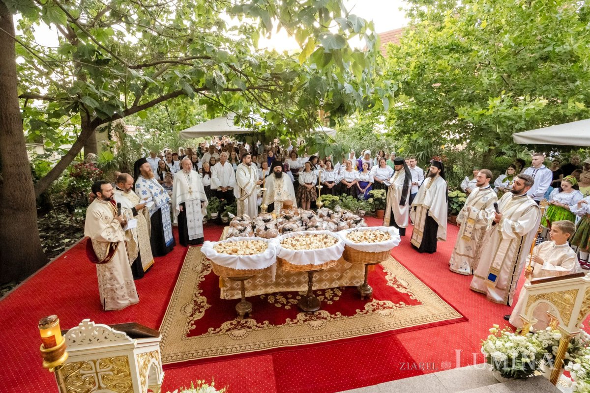 Priveghere în cinstea Icoanei Maicii Domnului „Prodromița” la Paraclisul Catedralei Naționale 302645