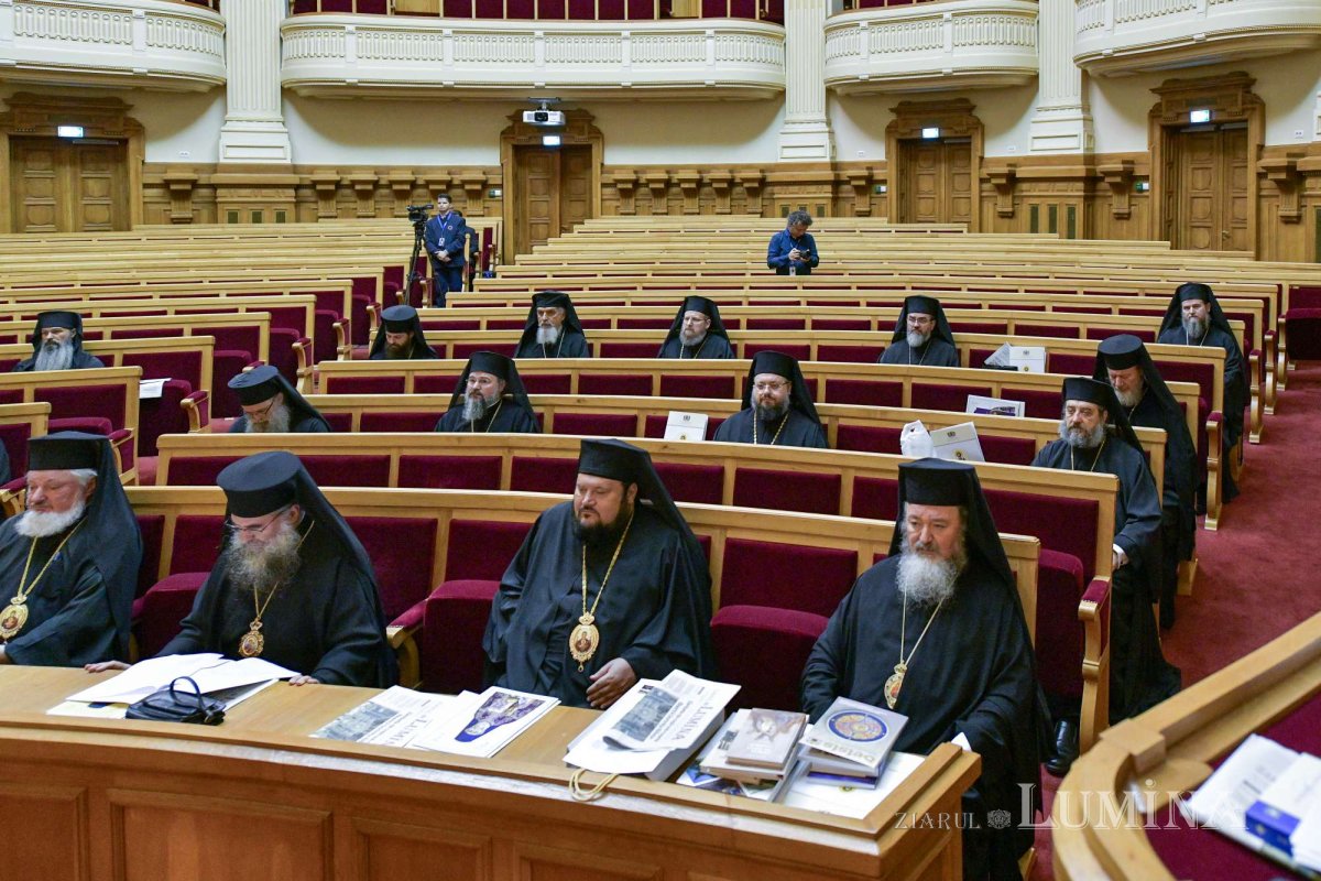 Ședință de lucru a Sfântului Sinod al Bisericii Ortodoxe Române 302453