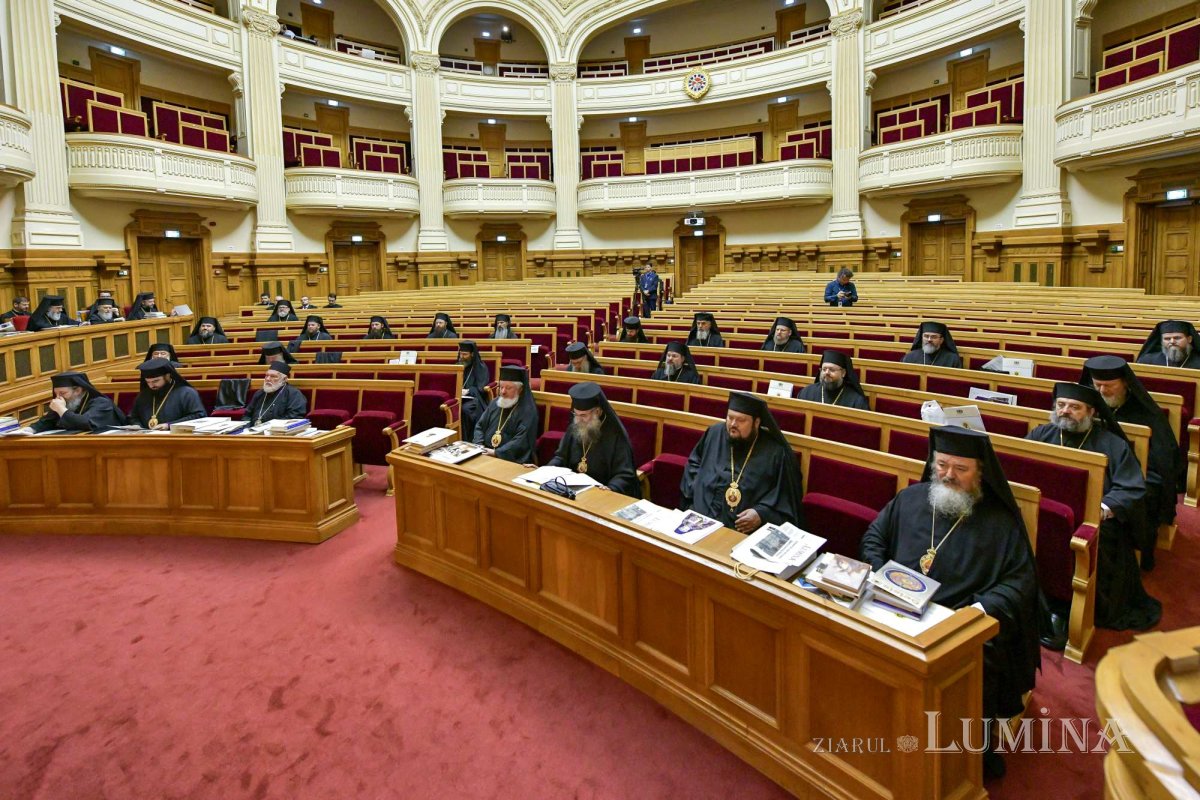 Ședință de lucru a Sfântului Sinod al Bisericii Ortodoxe Române 302454