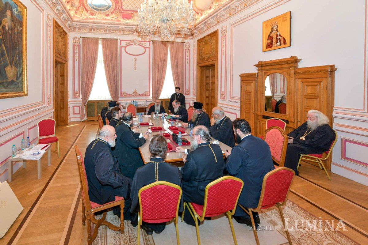 Ședință de lucru a Sfântului Sinod al Bisericii Ortodoxe Române 302459