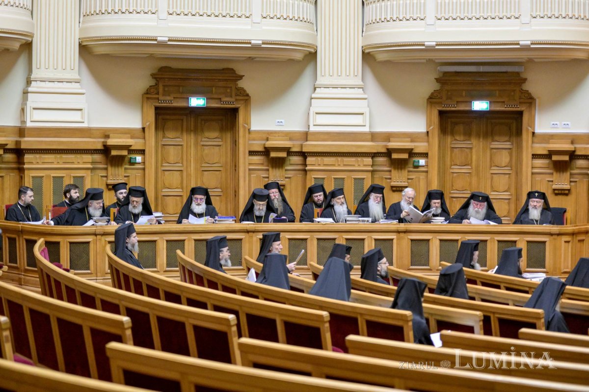 Ședință de lucru a Sfântului Sinod al Bisericii Ortodoxe Române 302463