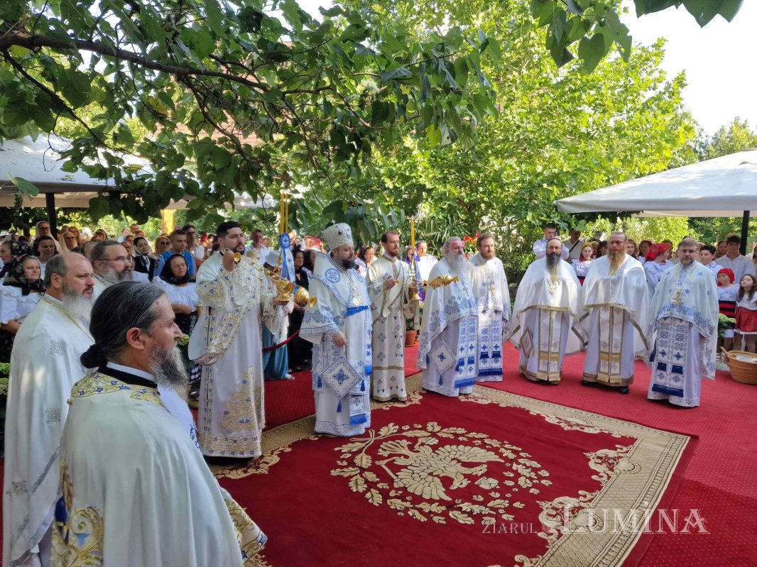 Cinstirea Icoanei „Prodromiţa” la Paraclisul Catedralei Naţionale 302707