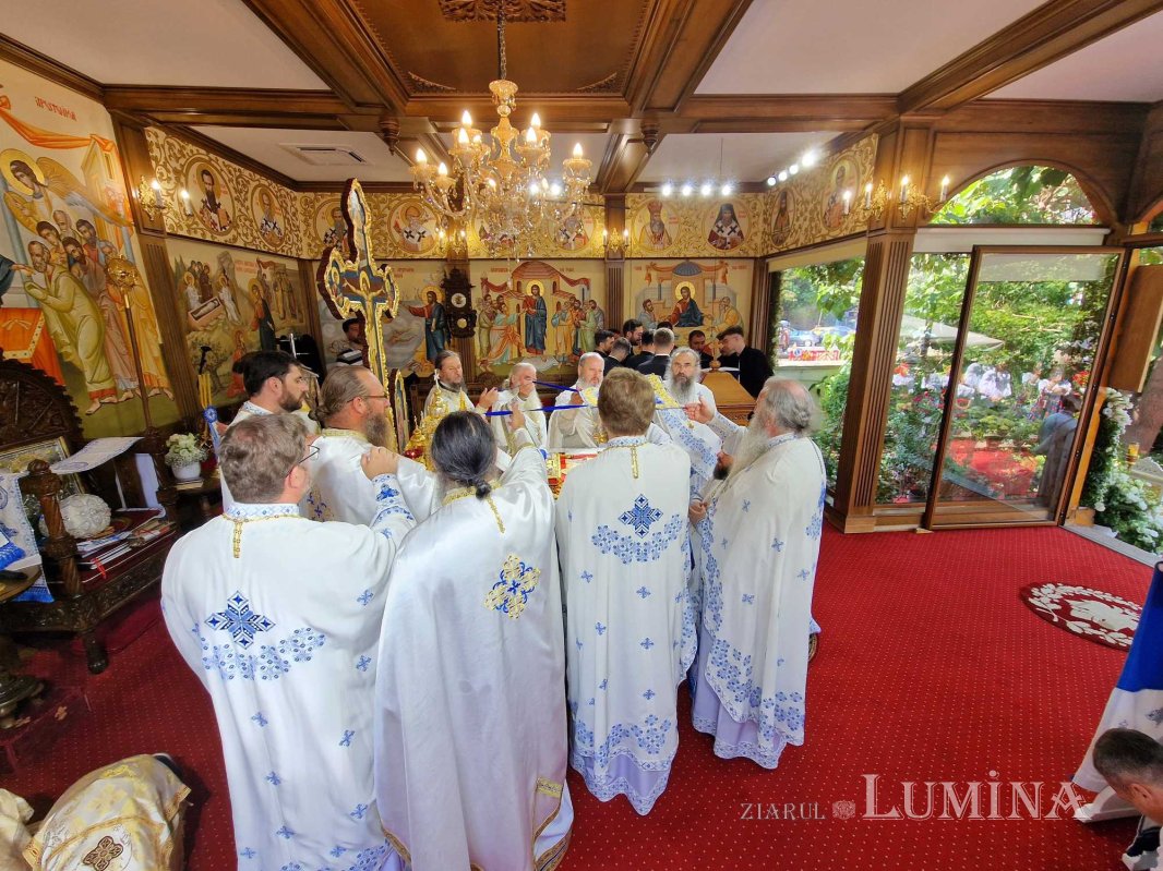 Cinstirea Icoanei „Prodromiţa” la Paraclisul Catedralei Naţionale 302716