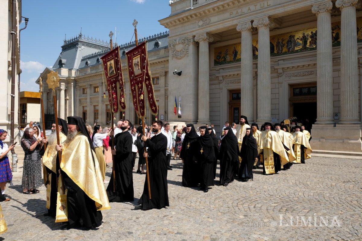 Moaştele Sfântului Dimitrie cel Nou au fost aşezate spre închinare în Baldachinul Sfinților 302822