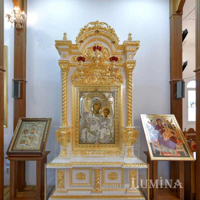 Sclipirile Luminii: Paraclisul Catedralei Mântuirii Neamului 302676