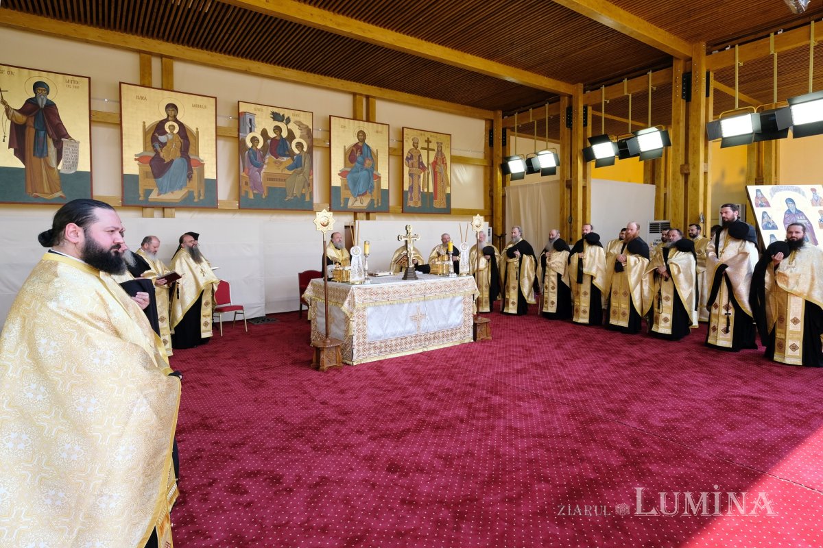 Sfântul Cuvios Dimitrie cel Nou i-a primit pe pelerini în cetatea sa 302840