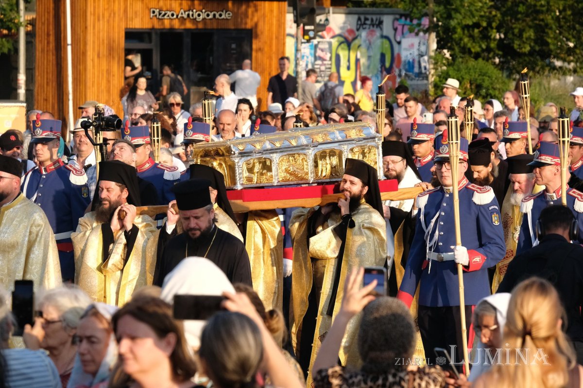 Sfântul Cuvios Dimitrie cel Nou i-a primit pe pelerini în cetatea sa 302872