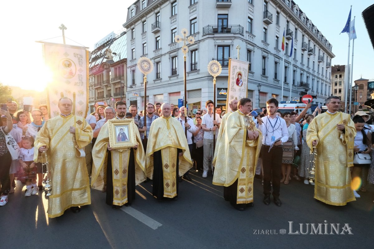 Sfântul Cuvios Dimitrie cel Nou i-a primit pe pelerini în cetatea sa 302875