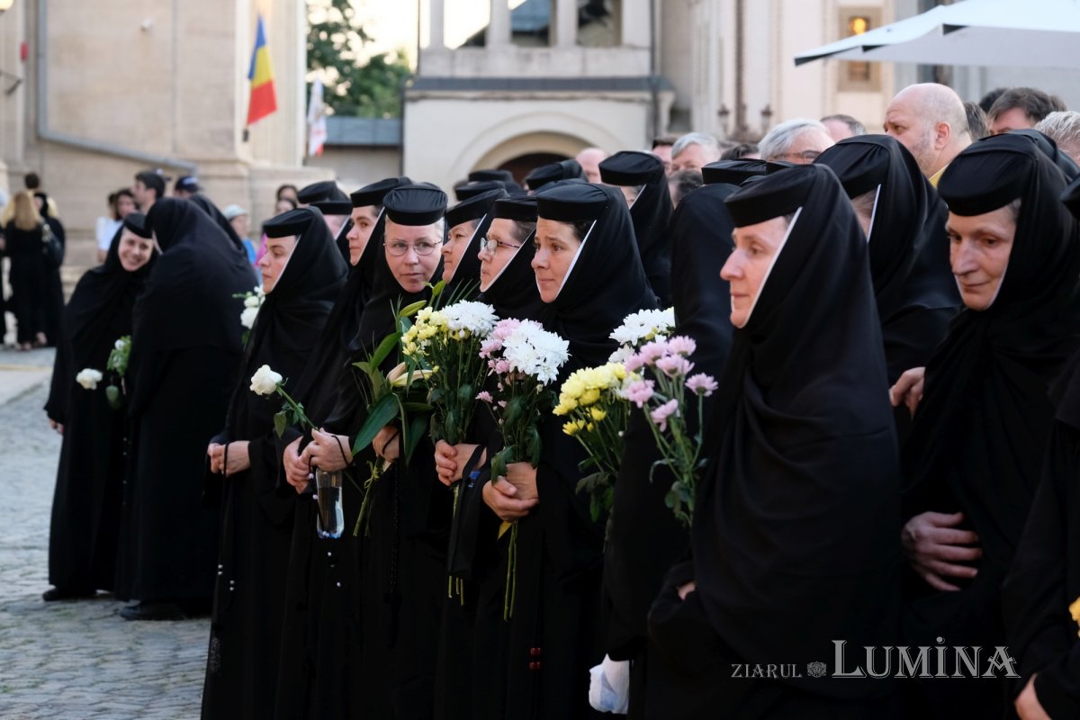 Sfântul Cuvios Dimitrie cel Nou i-a primit pe pelerini în cetatea sa 302877