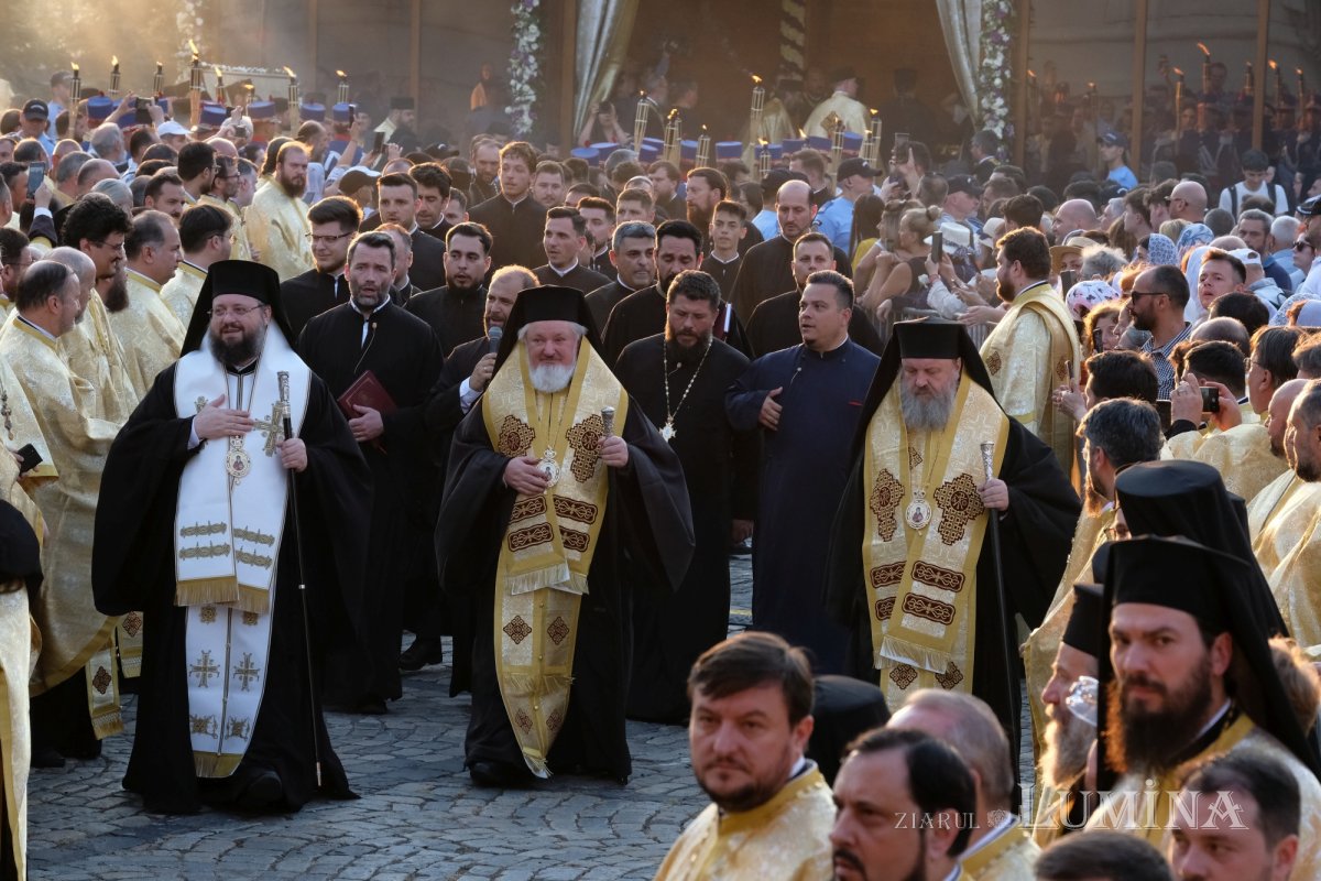 Sfântul Cuvios Dimitrie cel Nou i-a primit pe pelerini în cetatea sa 302879