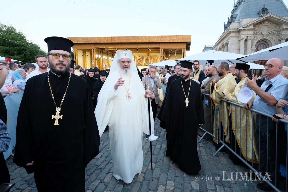 Sfântul Cuvios Dimitrie cel Nou i-a primit pe pelerini în cetatea sa 302890