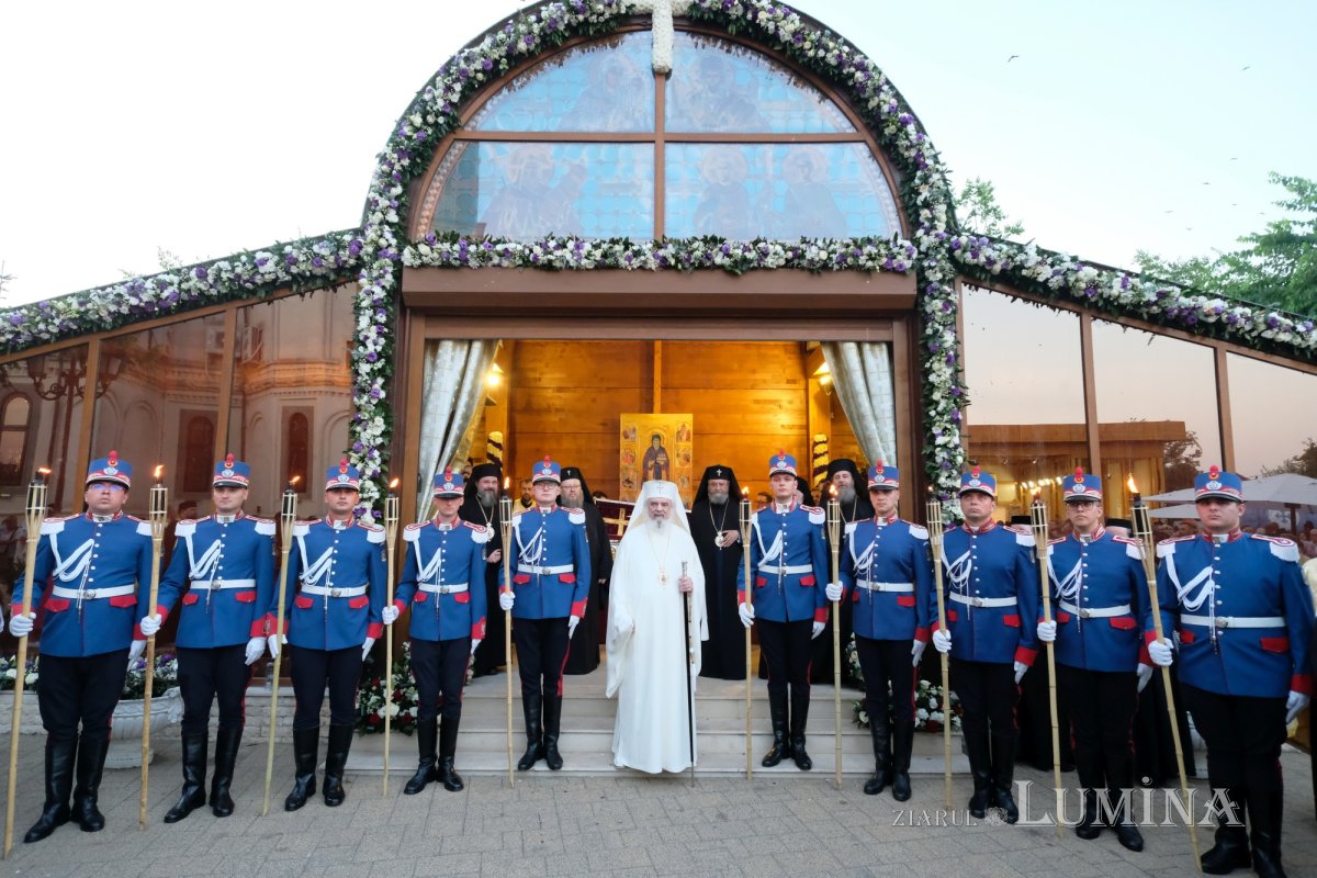 Sfântul Cuvios Dimitrie cel Nou i-a primit pe pelerini în cetatea sa 302892