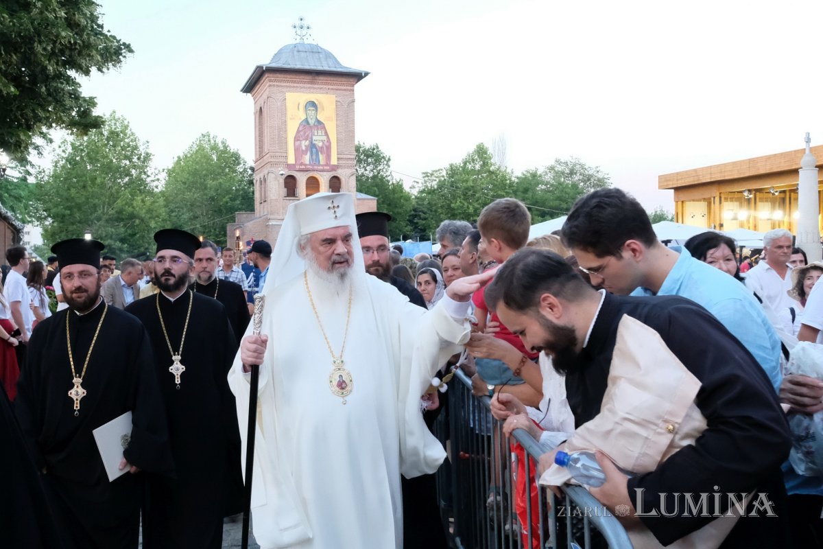 Sfântul Cuvios Dimitrie cel Nou i-a primit pe pelerini în cetatea sa 302893