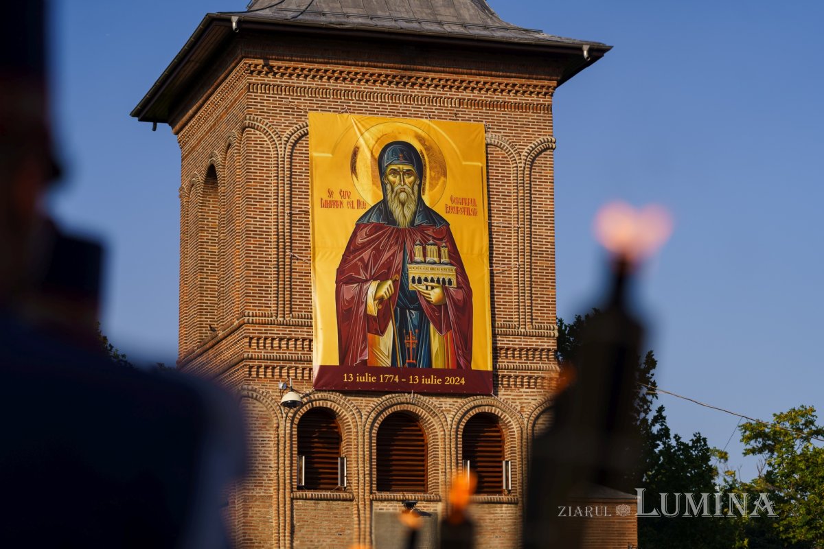 Sfântul Cuvios Dimitrie cel Nou i-a primit pe pelerini în cetatea sa 302907