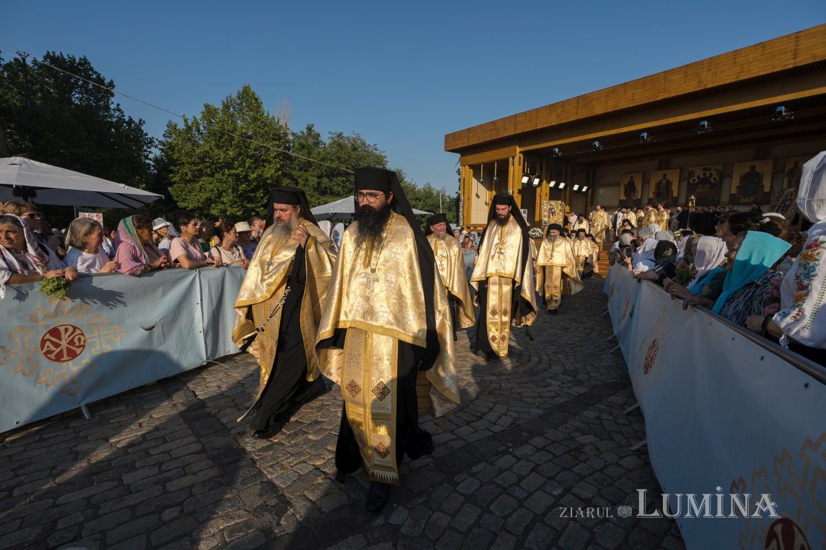 Sfântul Cuvios Dimitrie cel Nou i-a primit pe pelerini în cetatea sa 302912