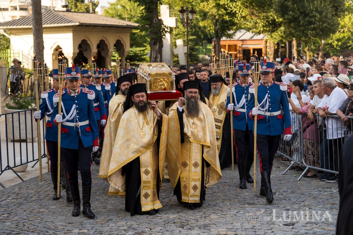 Sfântul Cuvios Dimitrie cel Nou i-a primit pe pelerini în cetatea sa 302921