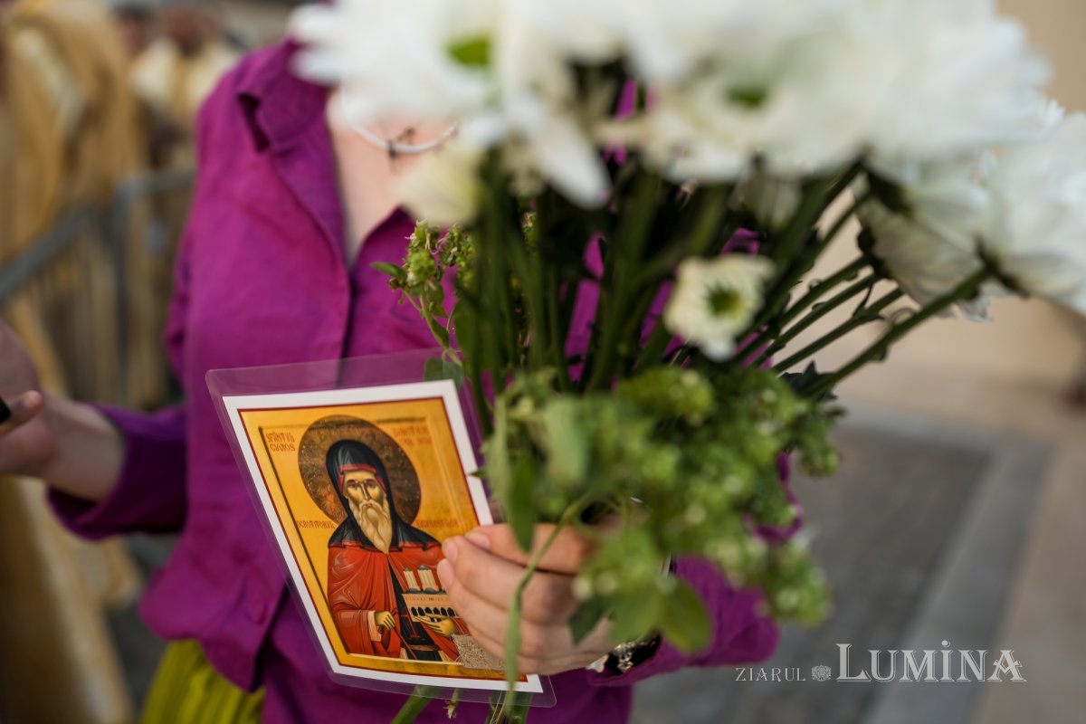 Sfântul Cuvios Dimitrie cel Nou i-a primit pe pelerini în cetatea sa 302927