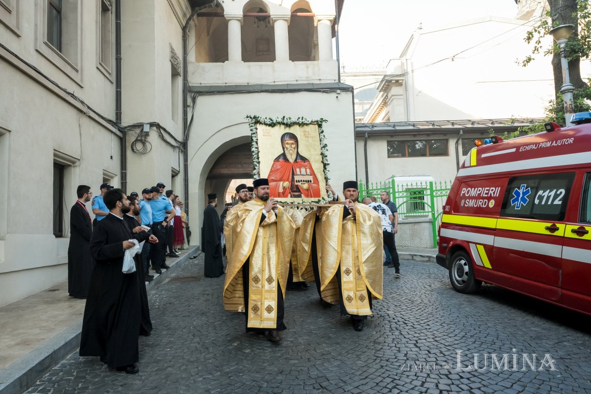 Sfântul Cuvios Dimitrie cel Nou i-a primit pe pelerini în cetatea sa 302933