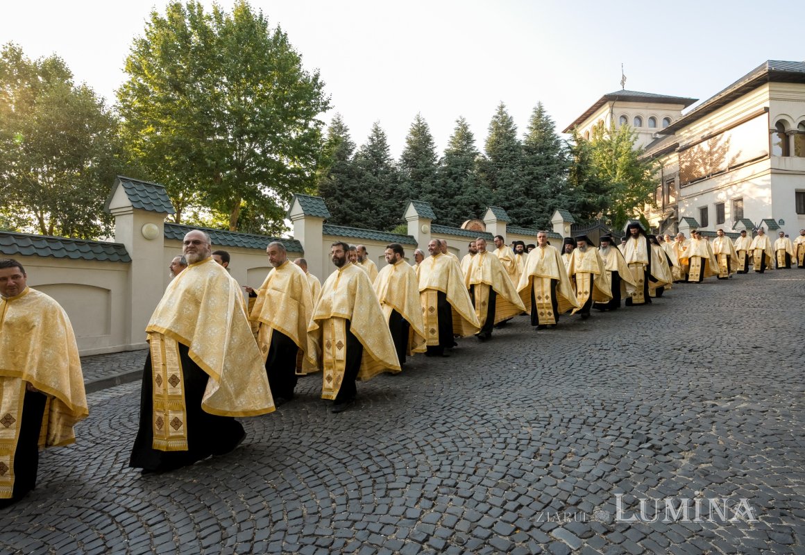 Sfântul Cuvios Dimitrie cel Nou i-a primit pe pelerini în cetatea sa 302934