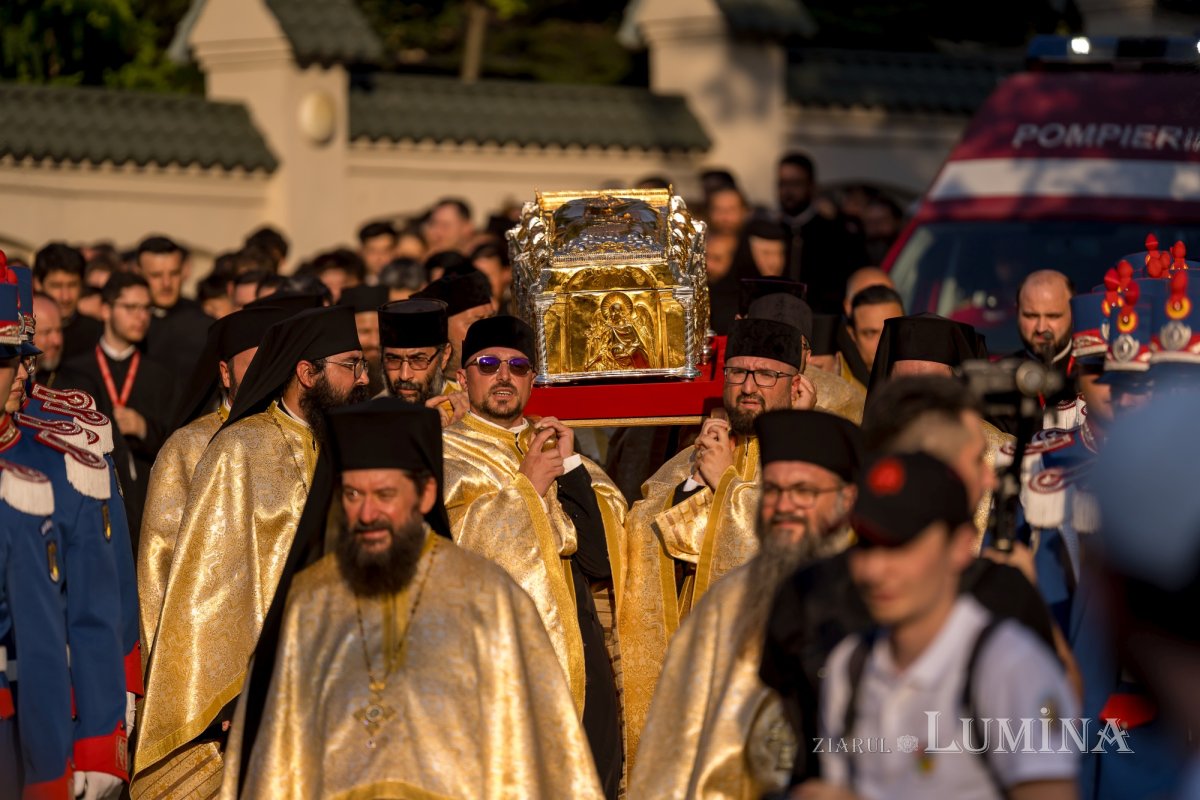 Sfântul Cuvios Dimitrie cel Nou i-a primit pe pelerini în cetatea sa 302939