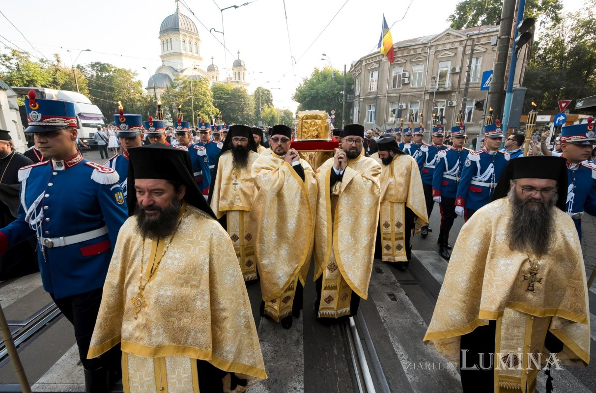 Sfântul Cuvios Dimitrie cel Nou i-a primit pe pelerini în cetatea sa 302940