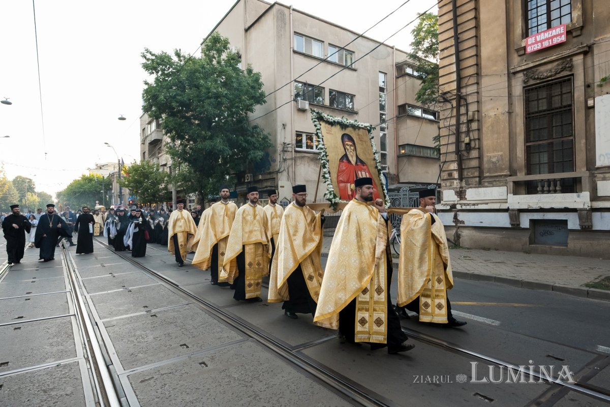 Sfântul Cuvios Dimitrie cel Nou i-a primit pe pelerini în cetatea sa 302941