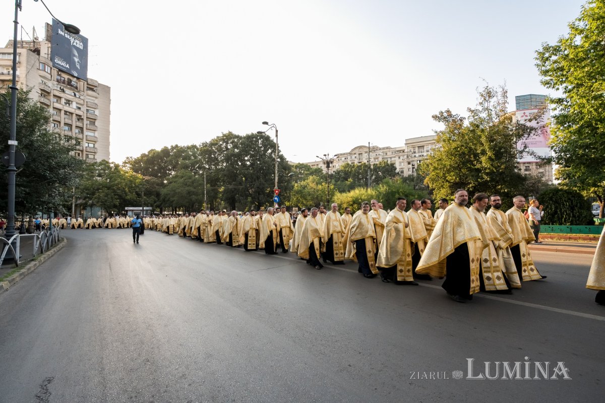 Sfântul Cuvios Dimitrie cel Nou i-a primit pe pelerini în cetatea sa 302946
