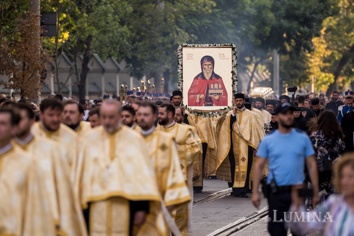Sfântul Cuvios Dimitrie cel Nou i-a primit pe pelerini în cetatea sa 302952
