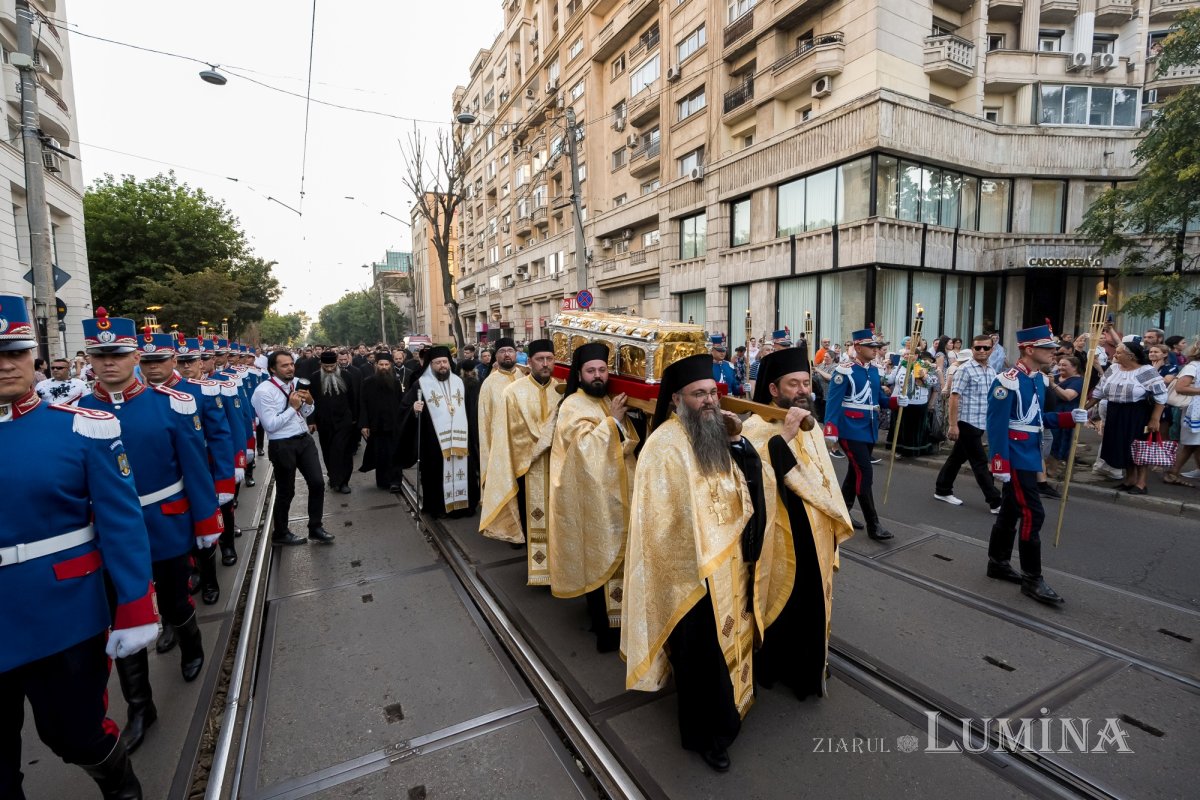Sfântul Cuvios Dimitrie cel Nou i-a primit pe pelerini în cetatea sa 302954