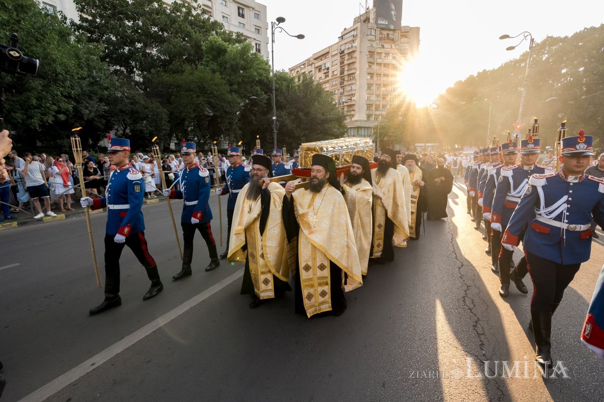 Sfântul Cuvios Dimitrie cel Nou i-a primit pe pelerini în cetatea sa 302957