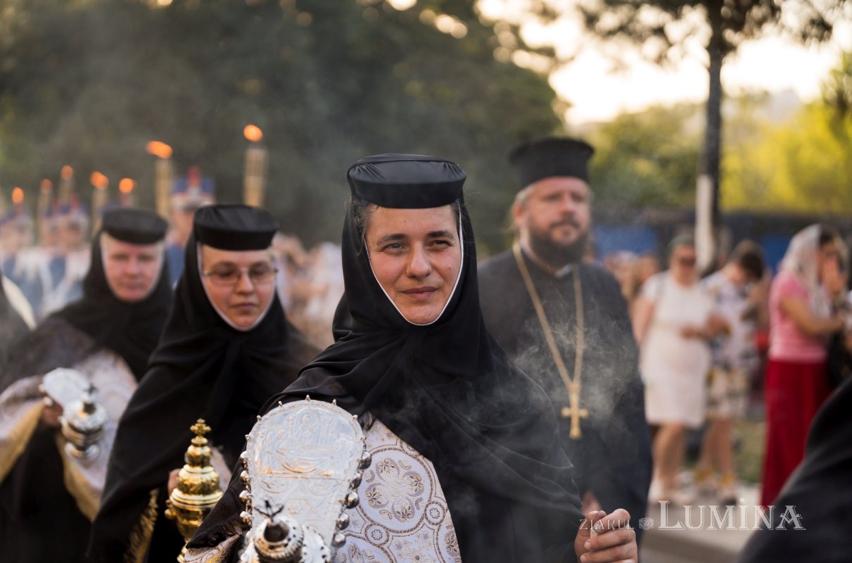 Sfântul Cuvios Dimitrie cel Nou i-a primit pe pelerini în cetatea sa 302961