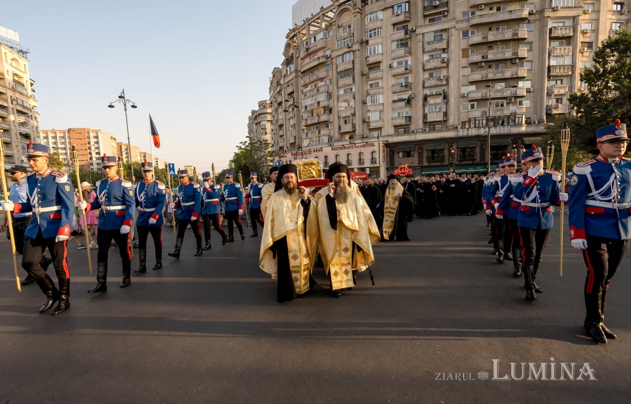 Sfântul Cuvios Dimitrie cel Nou i-a primit pe pelerini în cetatea sa 302964