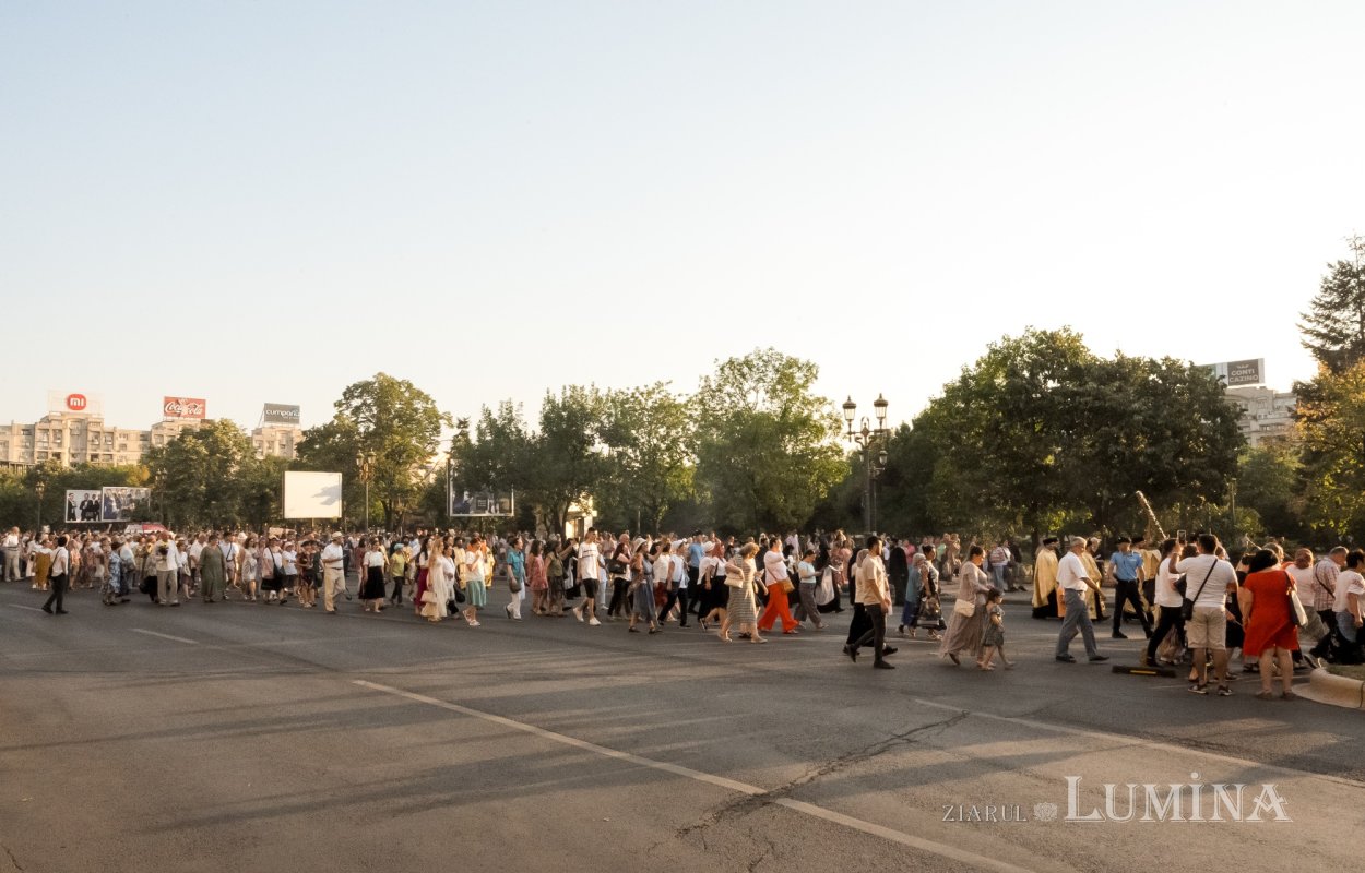 Sfântul Cuvios Dimitrie cel Nou i-a primit pe pelerini în cetatea sa 302969