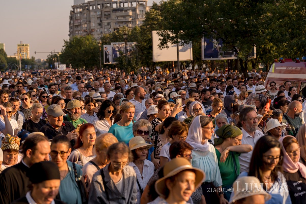 Sfântul Cuvios Dimitrie cel Nou i-a primit pe pelerini în cetatea sa 302971