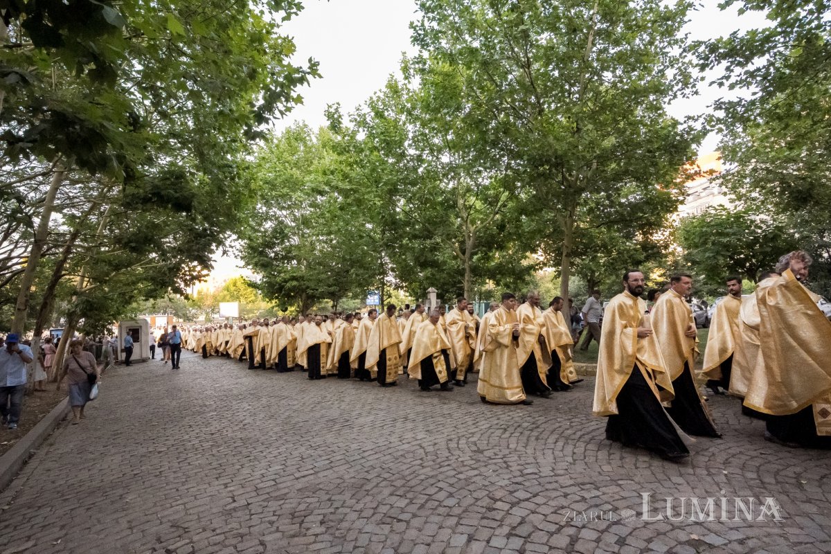 Sfântul Cuvios Dimitrie cel Nou i-a primit pe pelerini în cetatea sa 302976