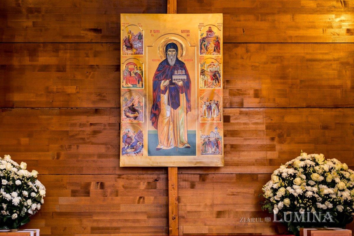 Sfântul Cuvios Dimitrie cel Nou i-a primit pe pelerini în cetatea sa 302977