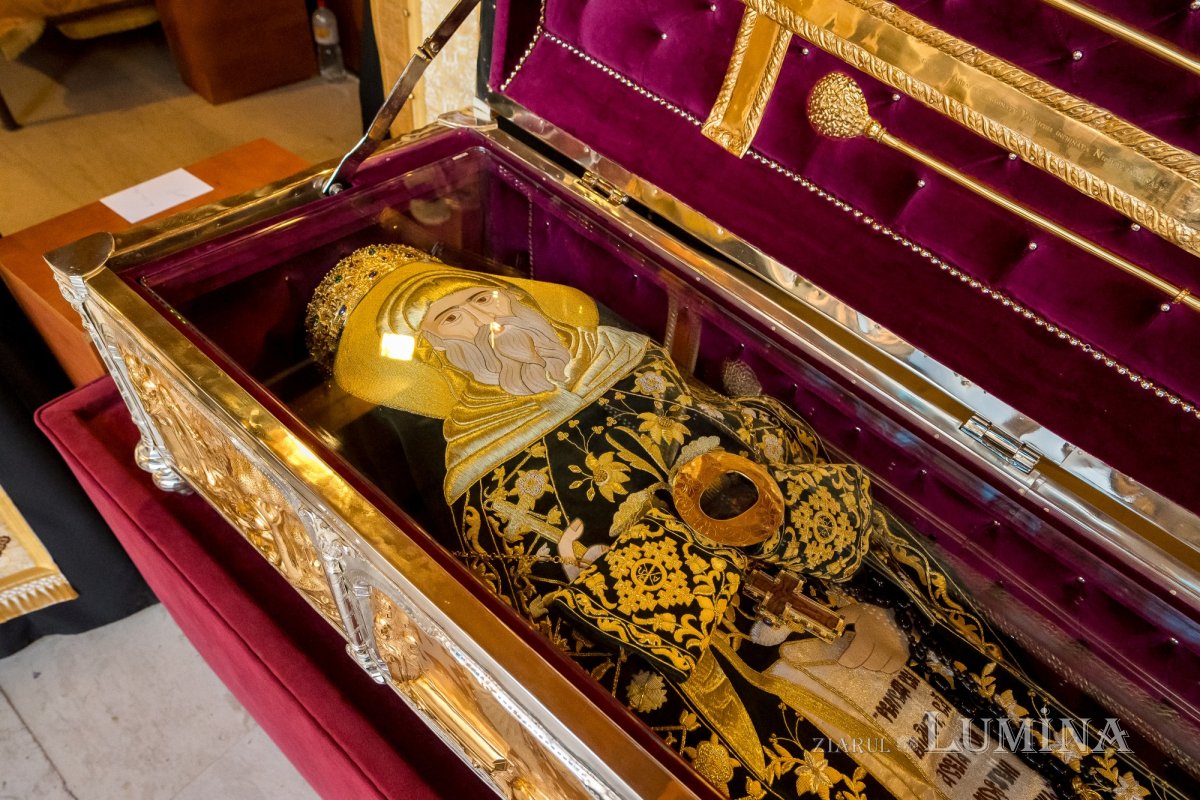 Sfântul Cuvios Dimitrie cel Nou i-a primit pe pelerini în cetatea sa 302984