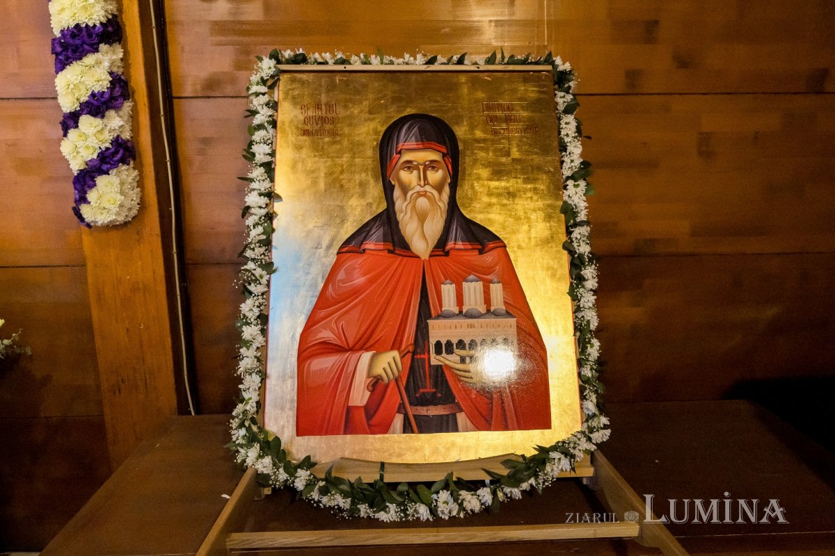 Sfântul Cuvios Dimitrie cel Nou i-a primit pe pelerini în cetatea sa 302986