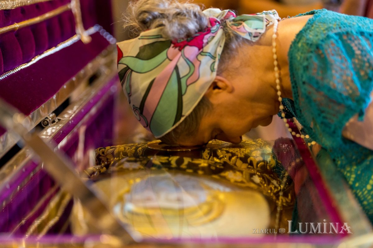 Sfântul Cuvios Dimitrie cel Nou i-a primit pe pelerini în cetatea sa 302990