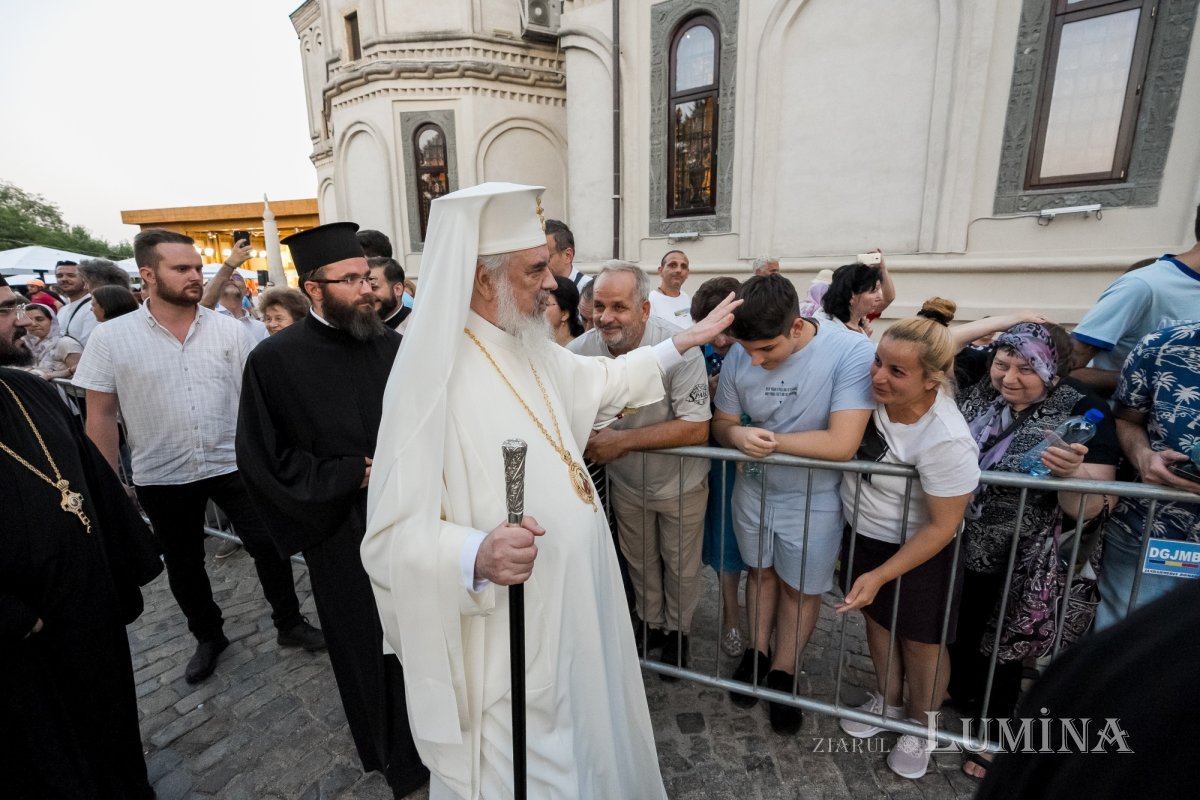 Sfântul Cuvios Dimitrie cel Nou i-a primit pe pelerini în cetatea sa 302998