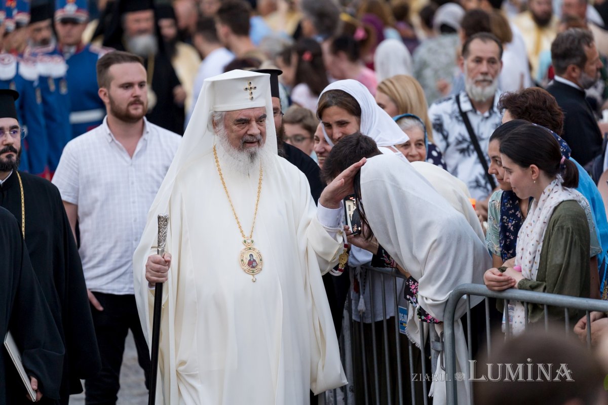 Sfântul Cuvios Dimitrie cel Nou i-a primit pe pelerini în cetatea sa 302999