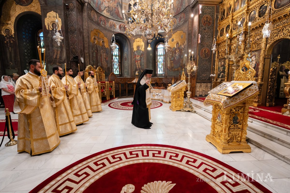 Rugăciune de seară la Catedrala Patriarhală 303194