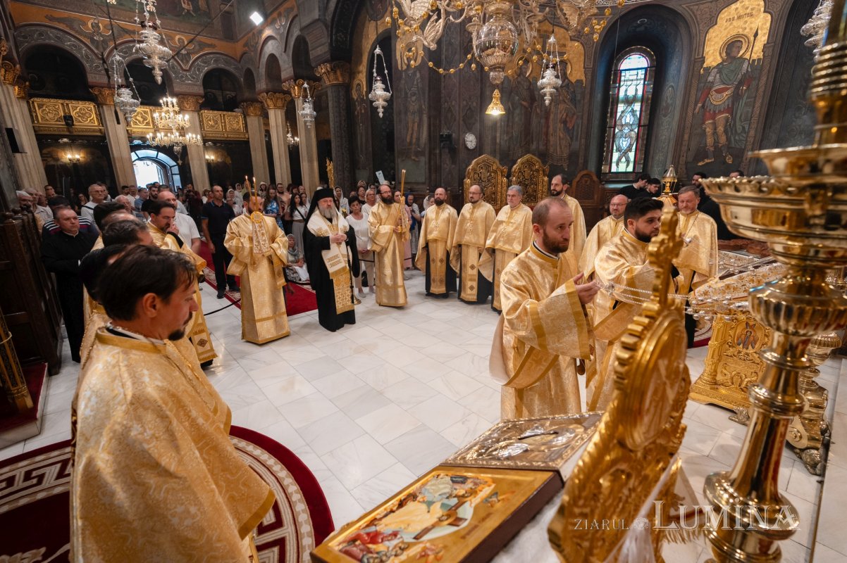 Rugăciune de seară la Catedrala Patriarhală 303207