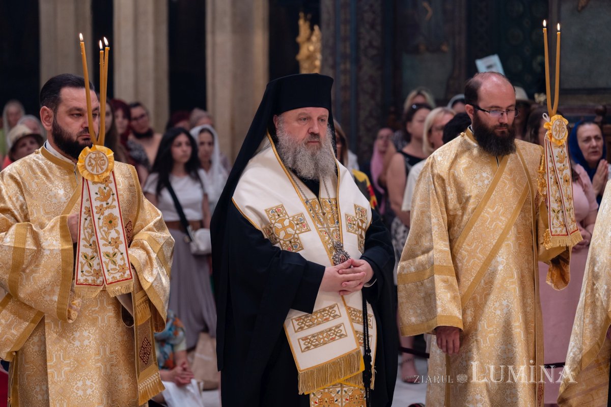 Rugăciune de seară la Catedrala Patriarhală 303209