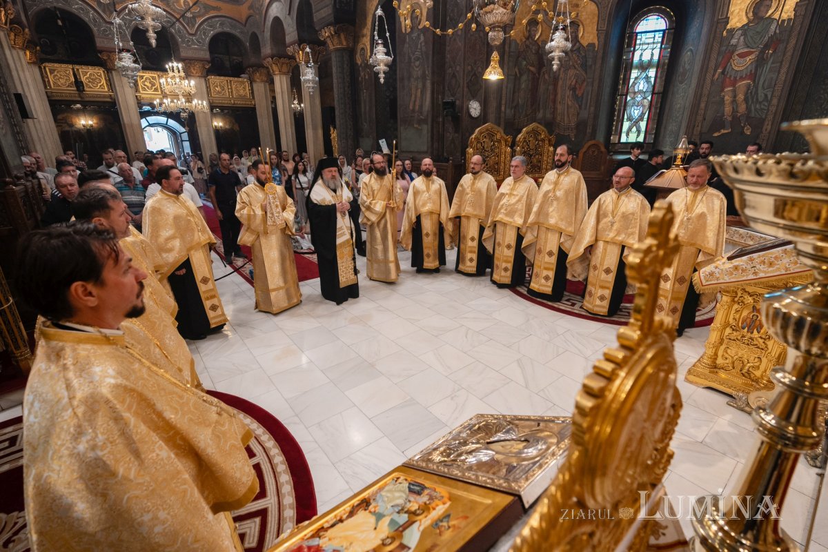 Rugăciune de seară la Catedrala Patriarhală 303210