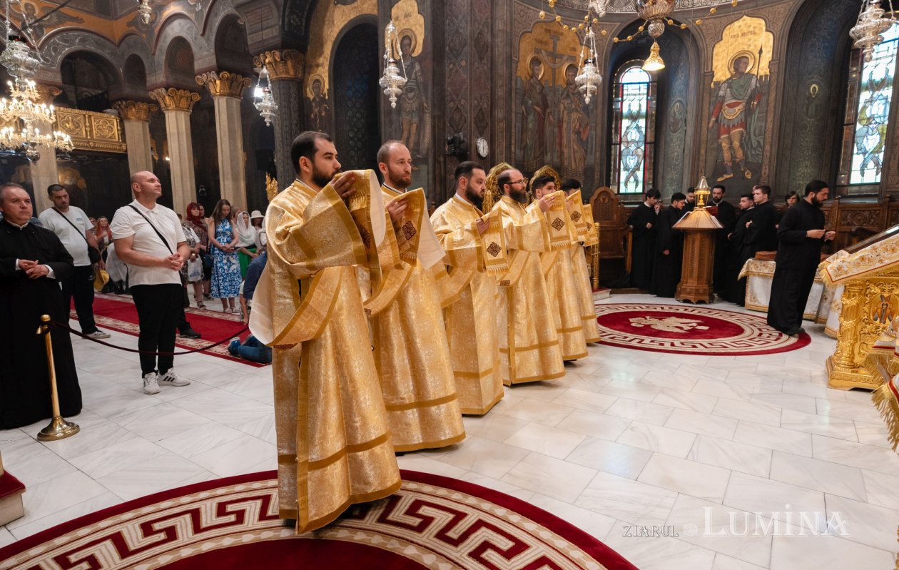 Rugăciune de seară la Catedrala Patriarhală 303211